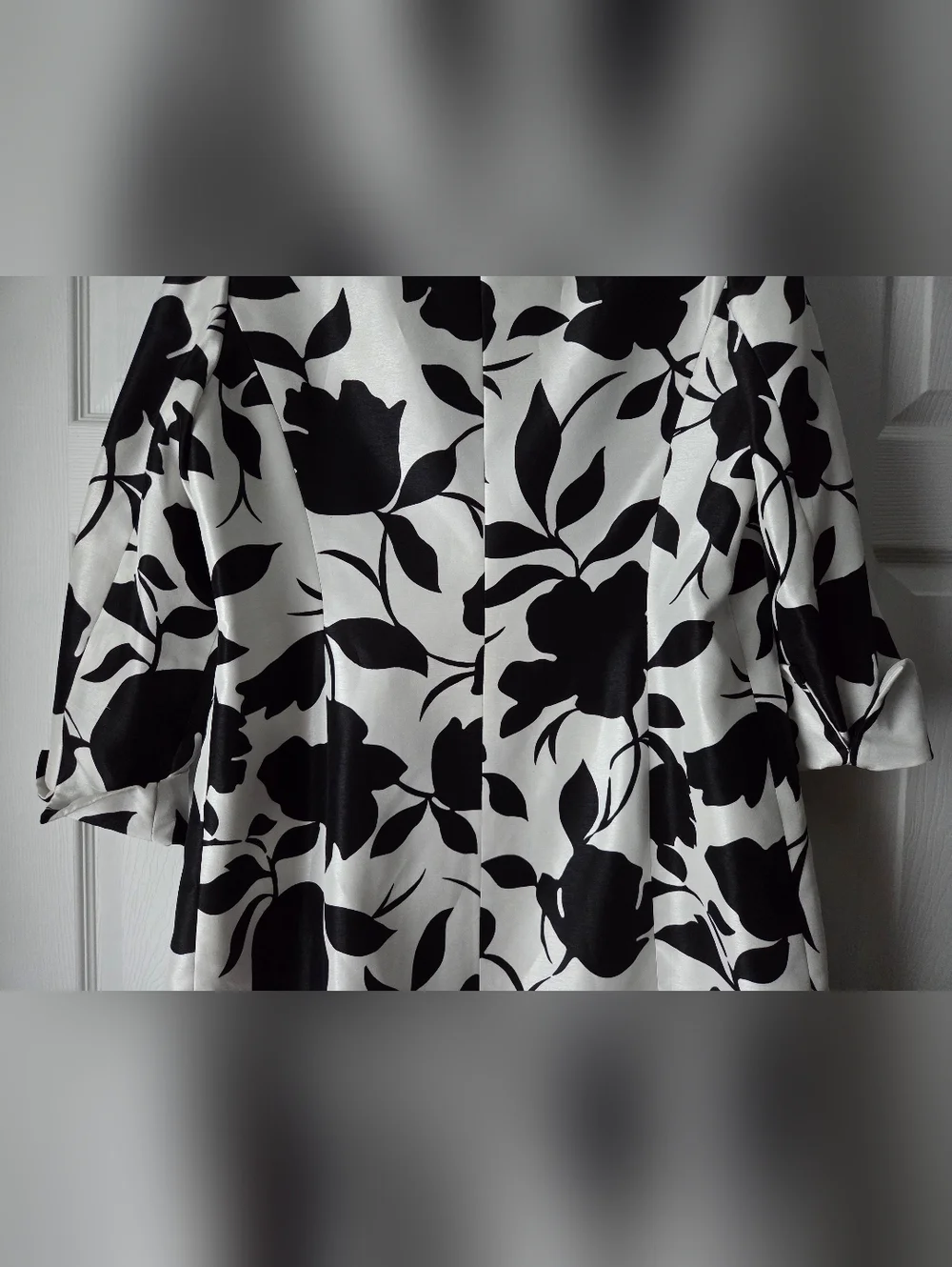 NWOT Le Suit Black and Off White Floral Long Coat Size 14 - Picture 11 of 16